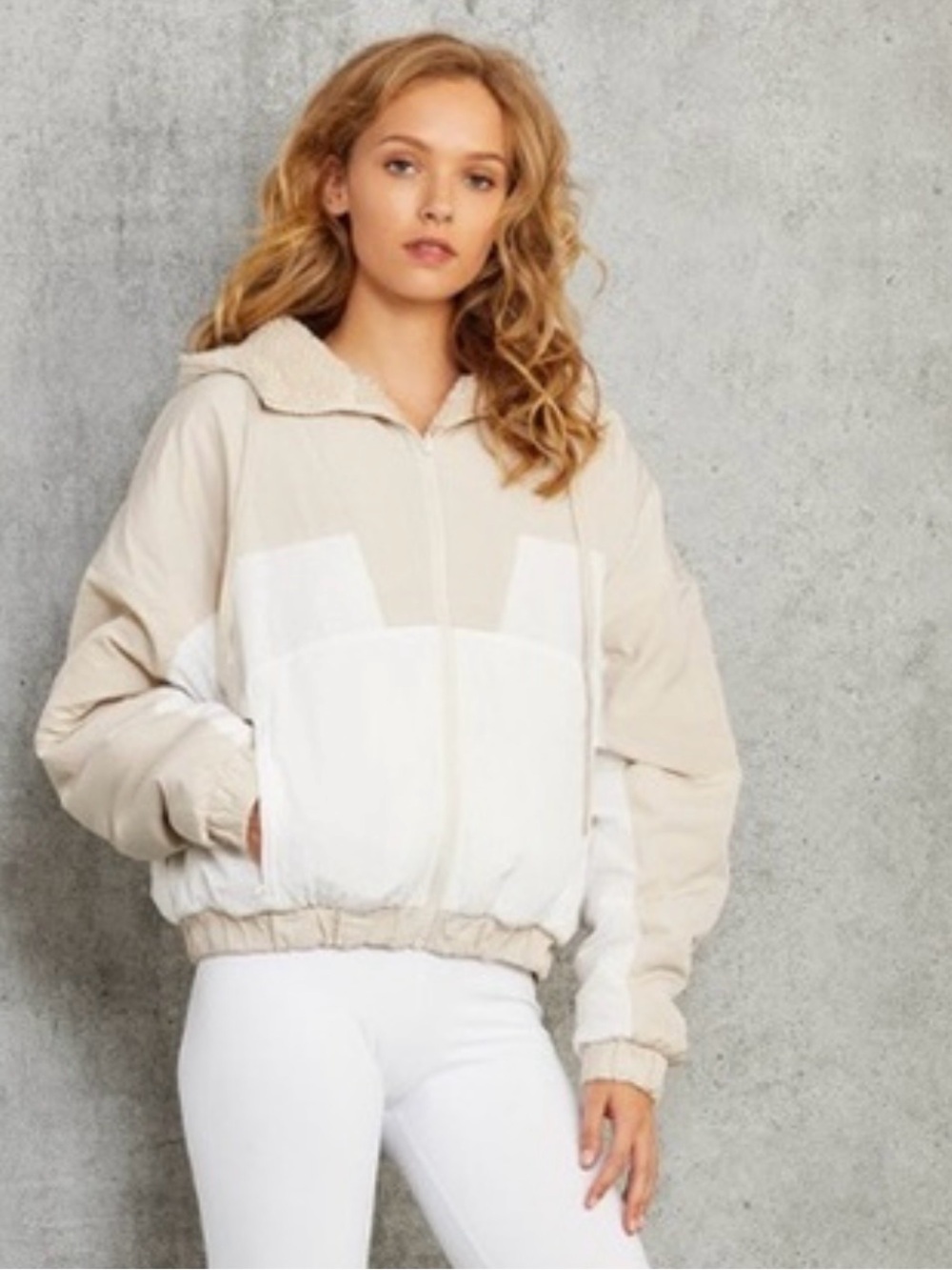 ALO Yoga Duality Reversible Sherpa Jacket Bone/White, ALO Puffer, Cropped White
